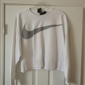 Nike Women's White Swoosh Logo Crop TopSweatshirt